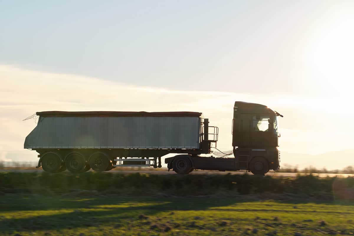Transport Ciężarowy W Polsce: Wyzwania I Perspektywy Rozwoju